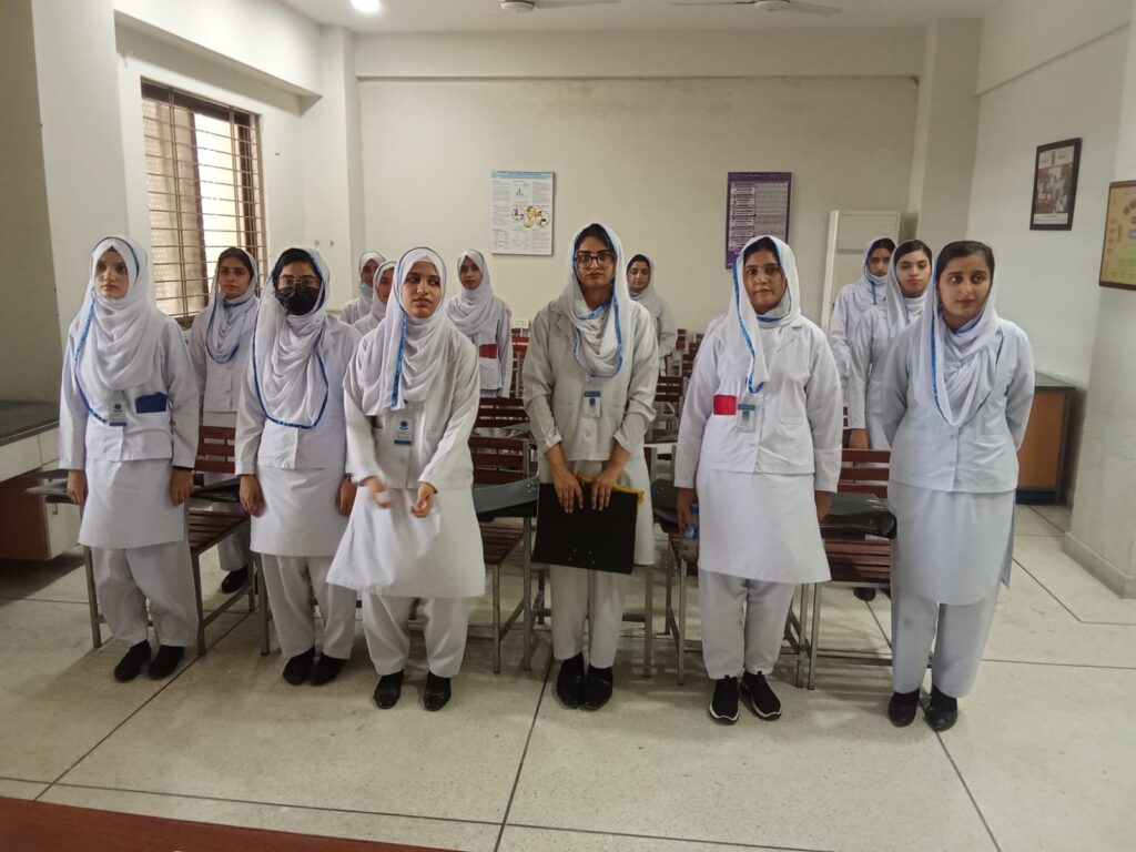 First Day of Implementation of the Notification at UHS Campuses — photo 1